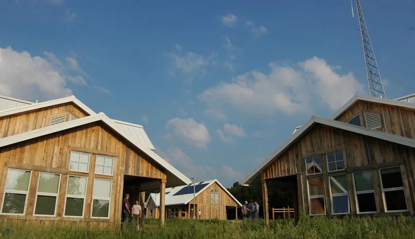 Merry Lea Environmental Learning Center Exterior 1