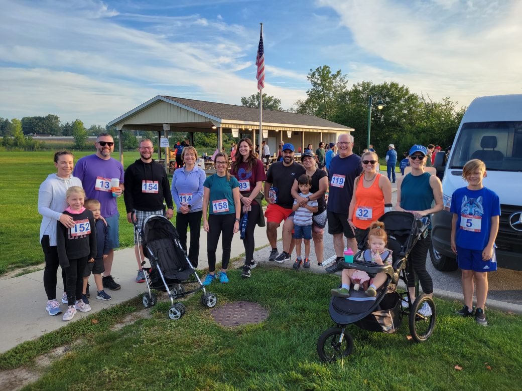 group of people at 5k event